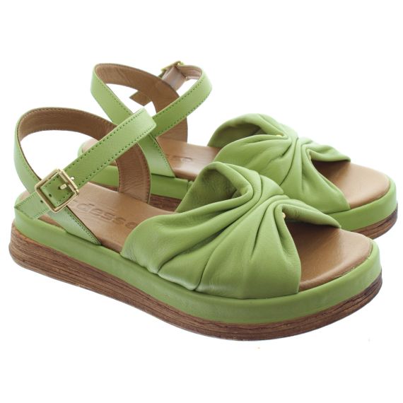 ADESSO Ladies Italia Leather Flat Sandals In Green 